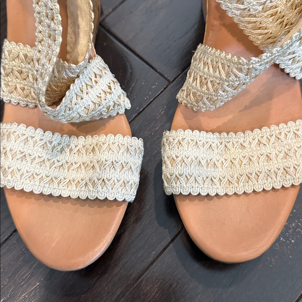 Montego Bay Club Tally beige woven wedge sandal Size 9.5 - Picture 2 of 7